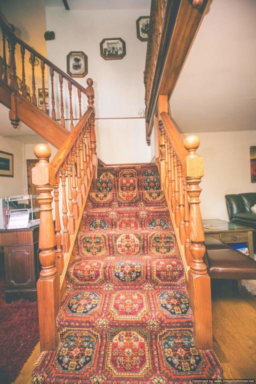 Weycroft Mill House Bed And Breakfast Axminster Bagian luar foto